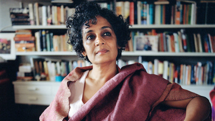 arundhati roy अरुंधति रॉय