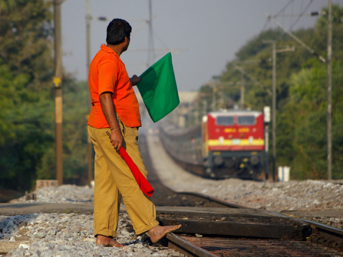 रेलवे कर्मचारियों