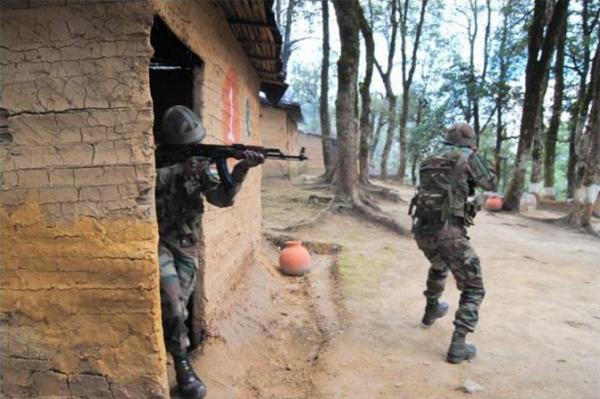 army-camp आतंकी