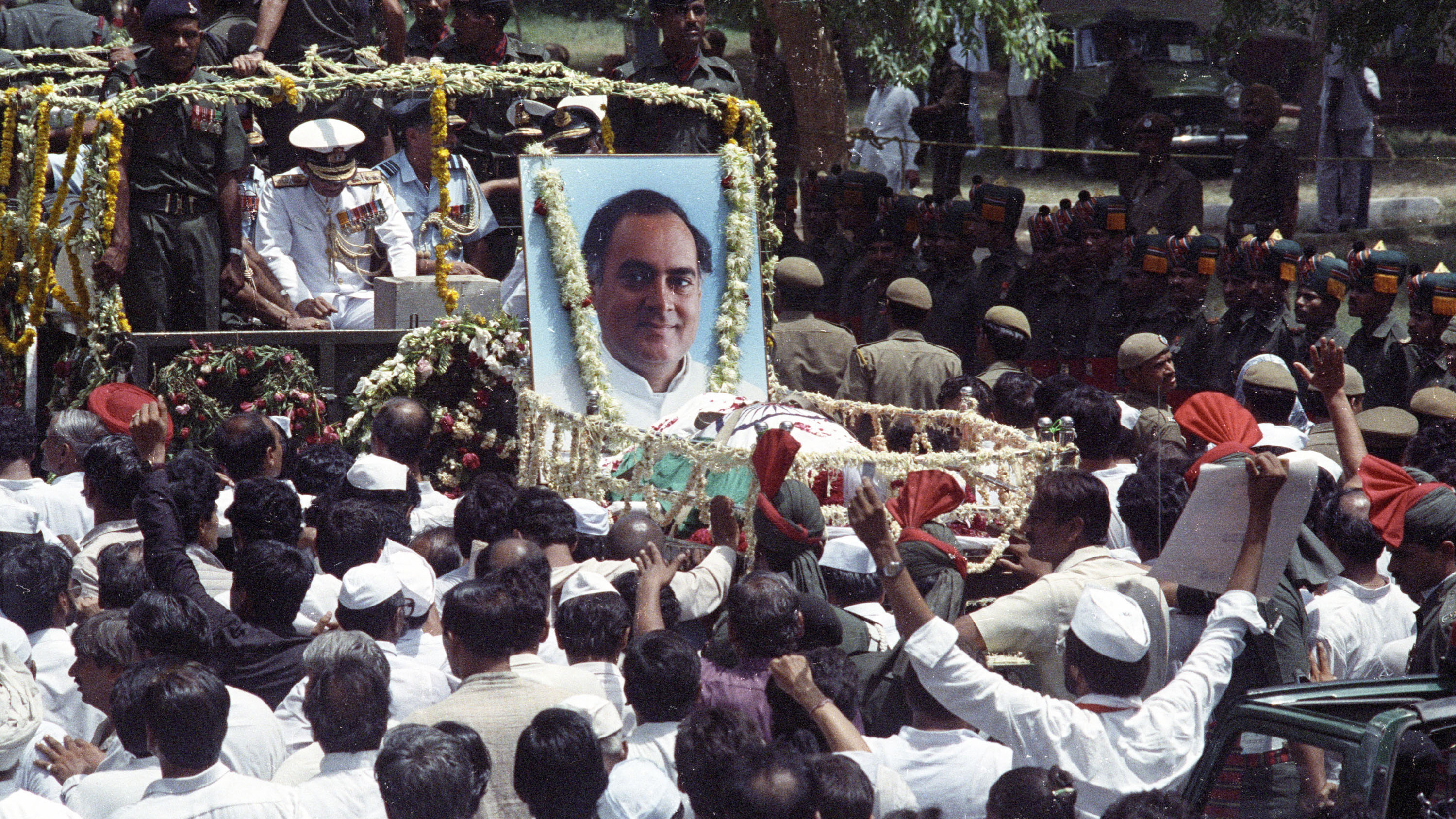 राजीव गांधी